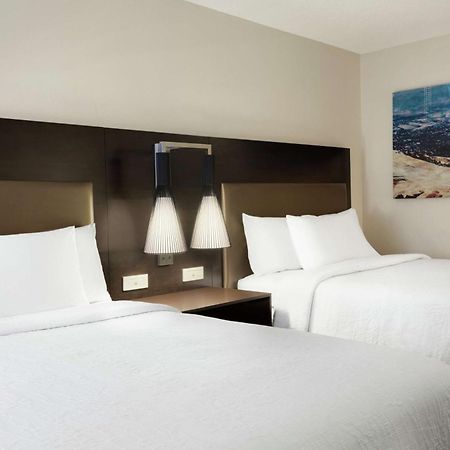 Hilton Garden Inn Cupertino Bagian luar foto