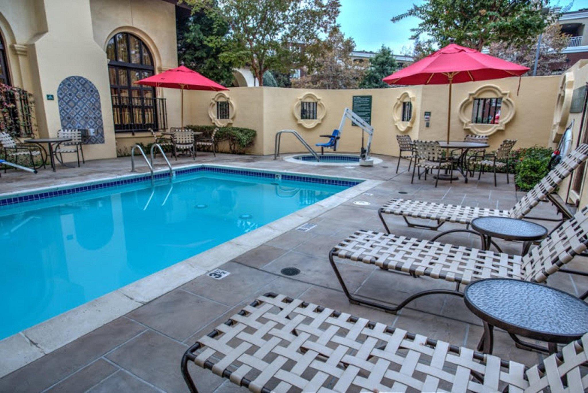 Hilton Garden Inn Cupertino Bagian luar foto