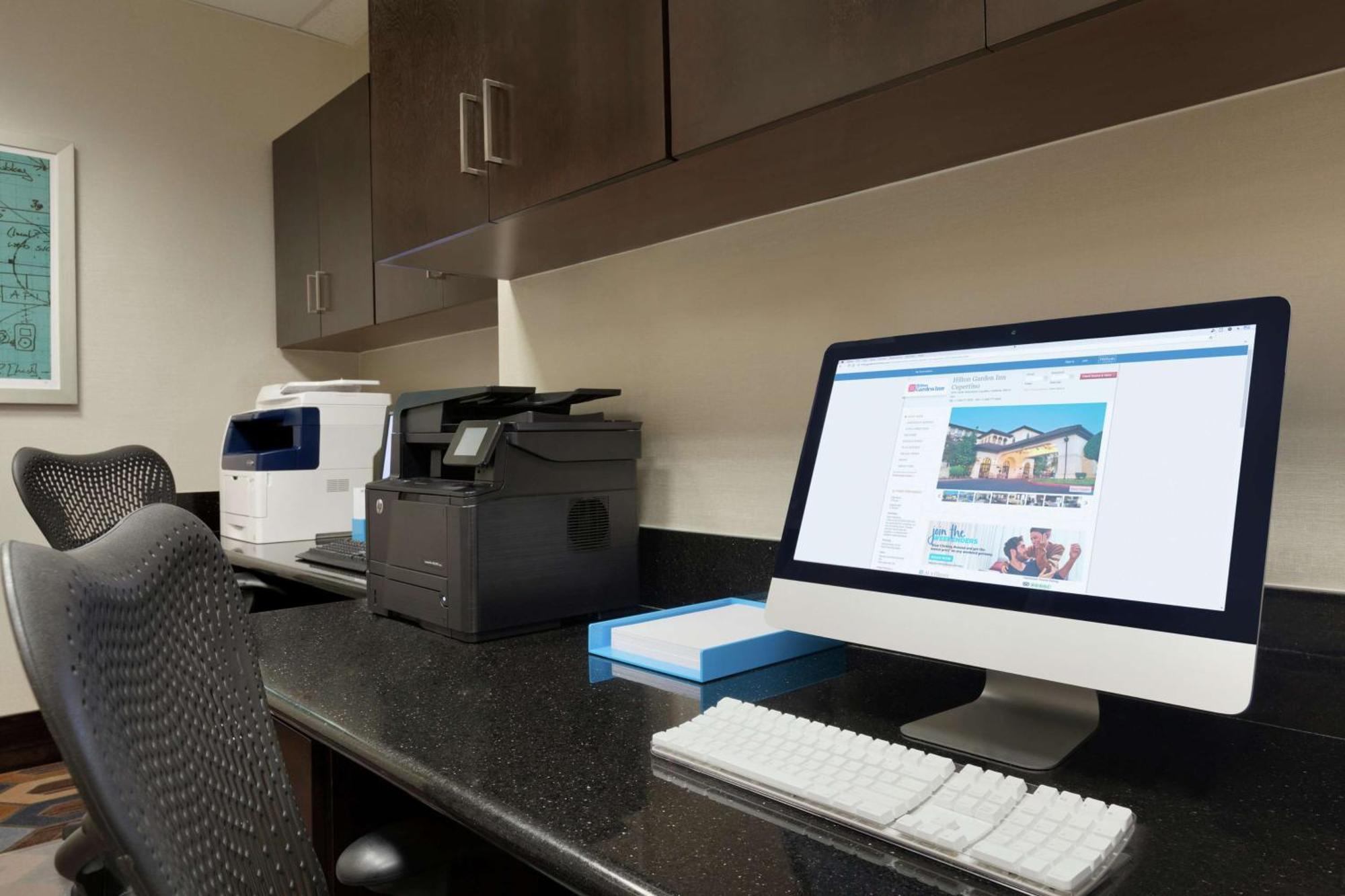 Hilton Garden Inn Cupertino Bagian luar foto