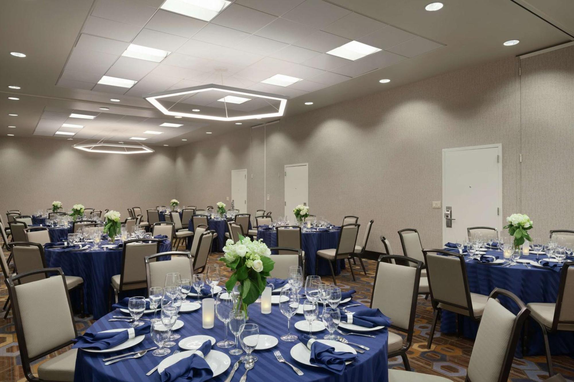 Hilton Garden Inn Cupertino Bagian luar foto