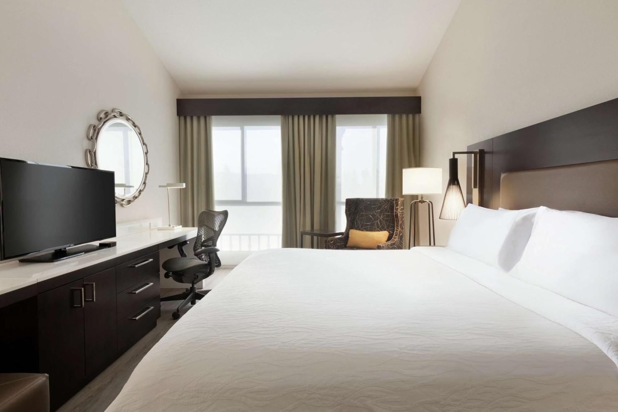 Hilton Garden Inn Cupertino Bagian luar foto