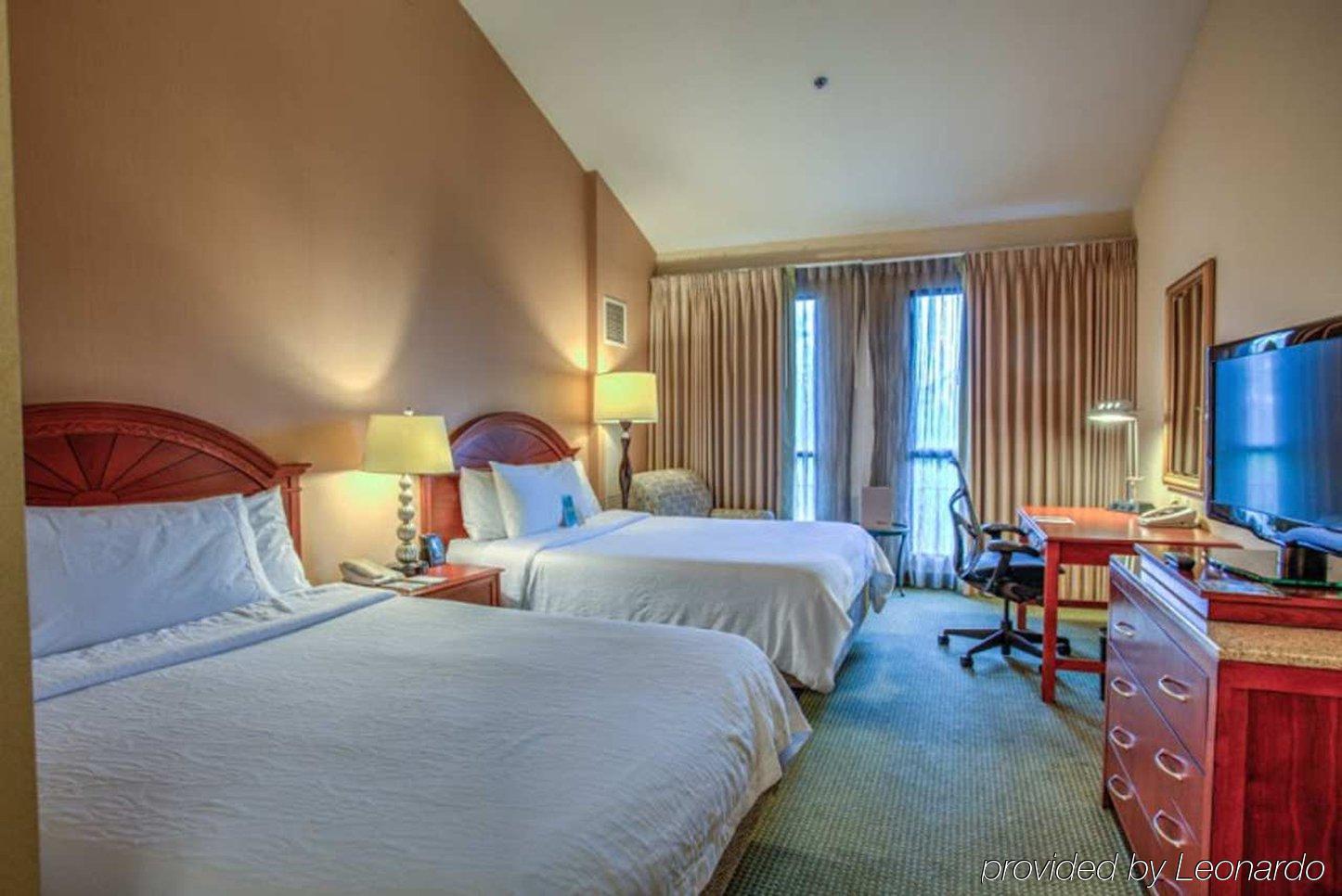 Hilton Garden Inn Cupertino Bagian luar foto
