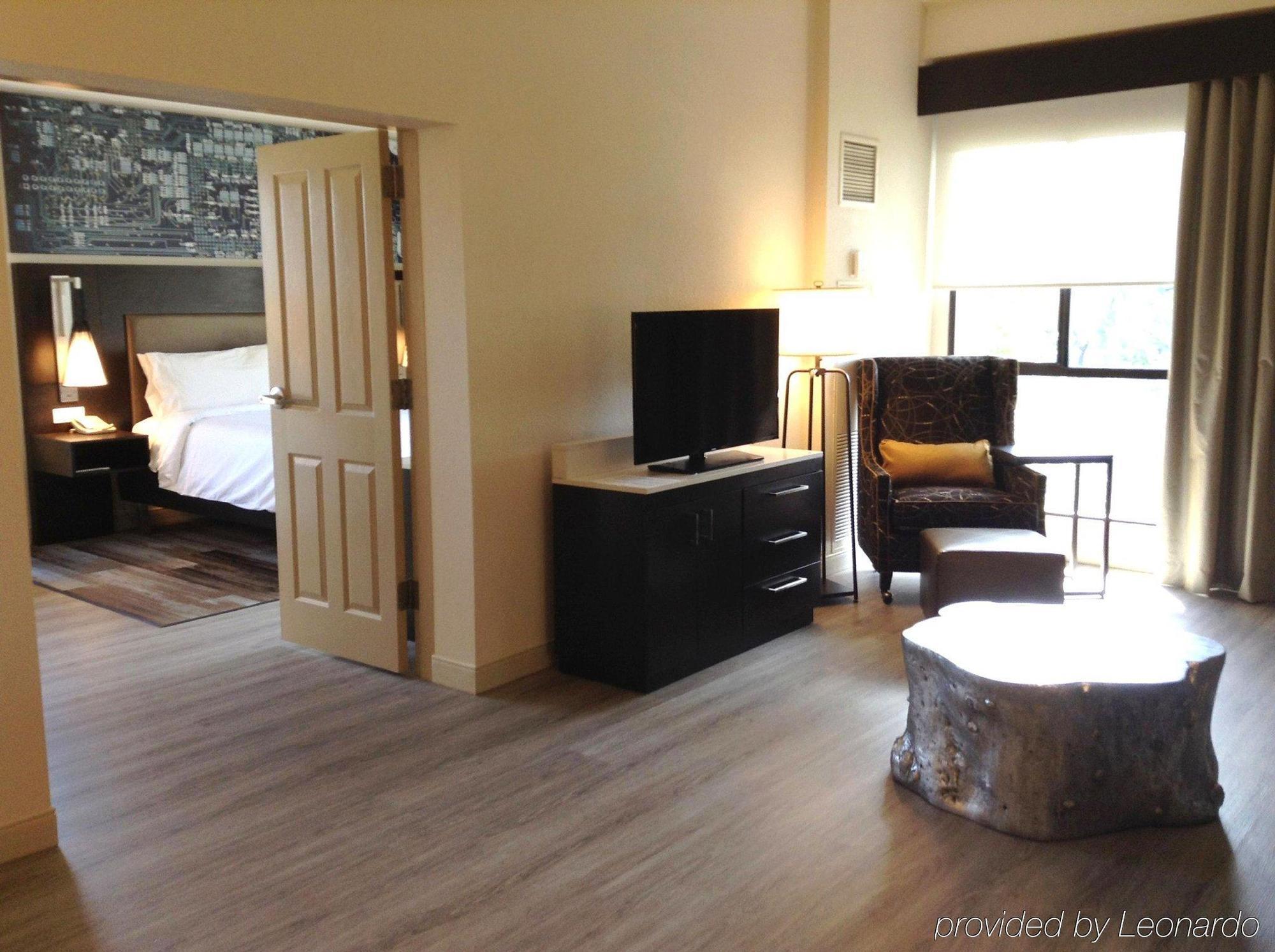 Hilton Garden Inn Cupertino Bagian luar foto