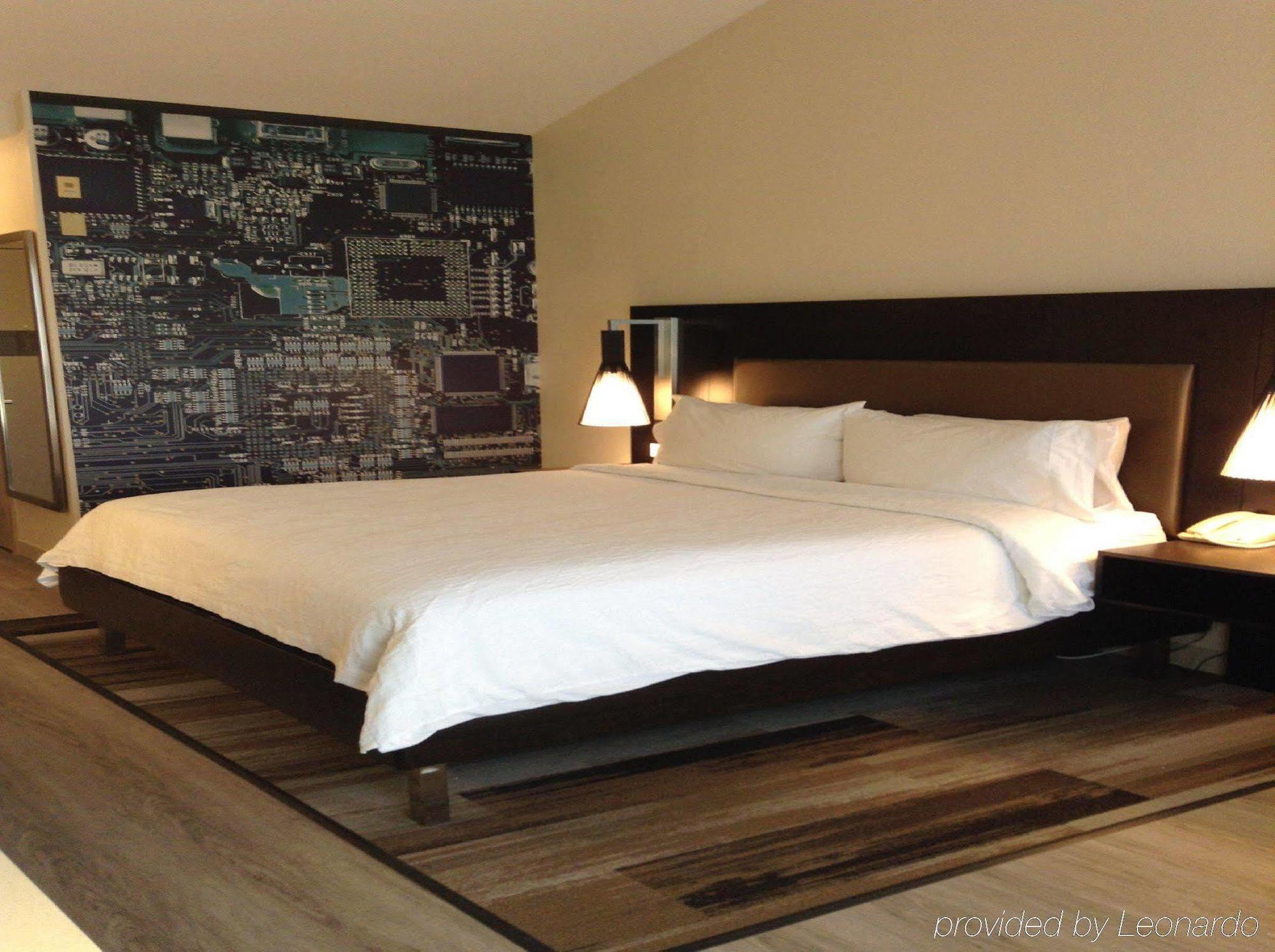 Hilton Garden Inn Cupertino Bagian luar foto